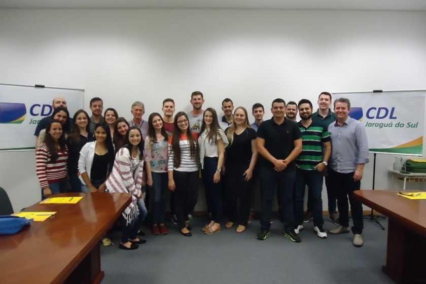 Diretor de SPC da CDL Jaraguá do Sul realiza palestra