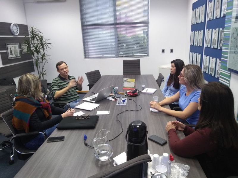Comissão responsável pela Decoração Natalina reuniu-se esta tarde