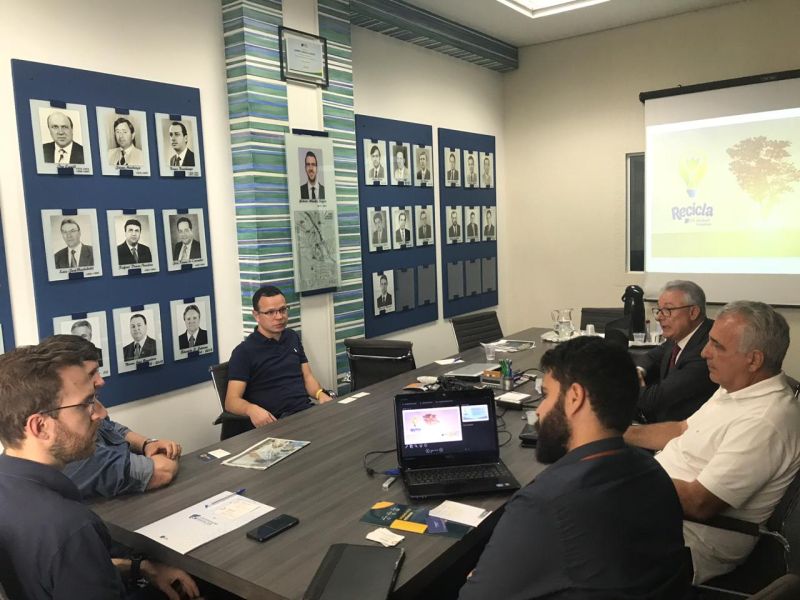 CDL se reúne com FCDL e INERGE para discutir Eficiência Energética