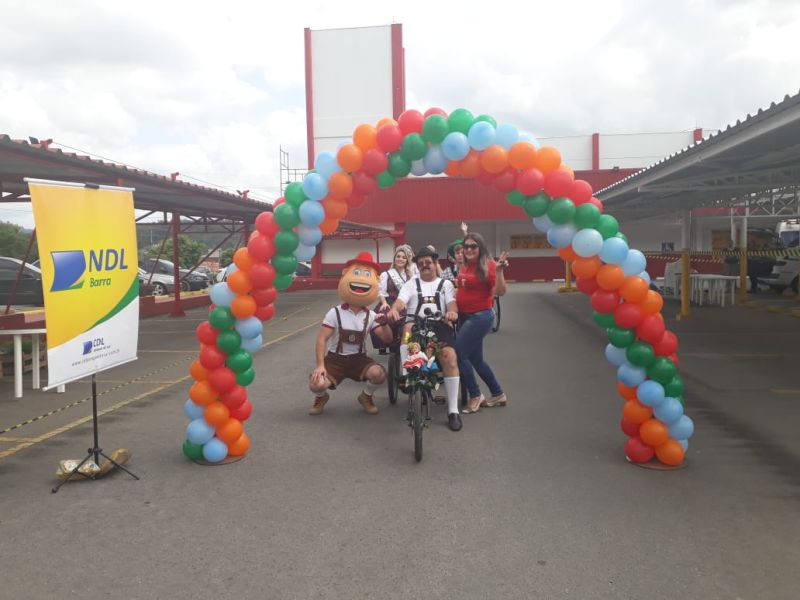 “Dia D” e desfile da Schützenfest foram realizados pela CDL neste sábado