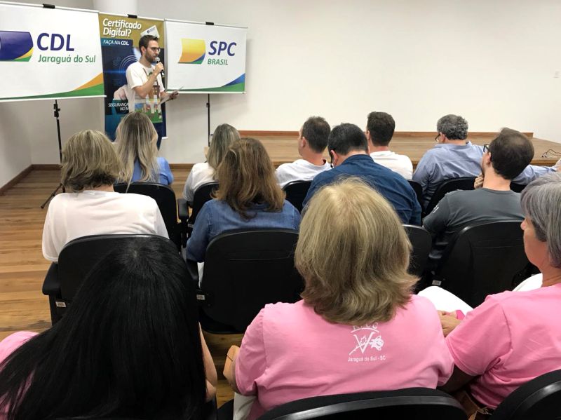 CDL promove plenária mensal e trata sobre tecnologia de pagamentos NFC
