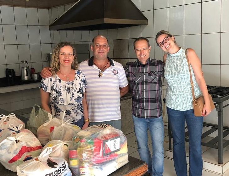 CDL realiza entrega de alimentos arrecadados em Workshop