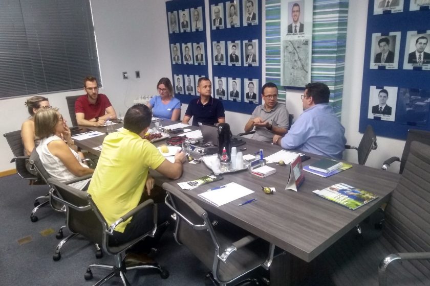 Reunião mensal da diretoria é realizada na CDL