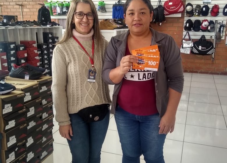 CDL entrega mais 10 vales-compra da Campanha Rota de Prêmios