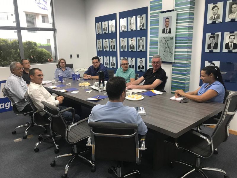 Entidade recebe visita da CDL de Itajaí