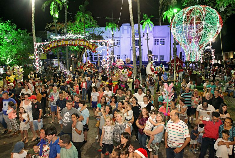 Palco Itinerante – 7º dia no bairro Centro