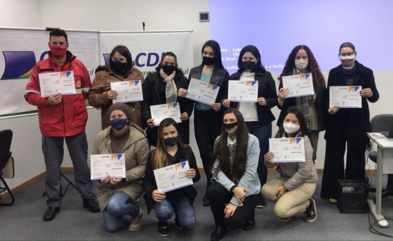 Entrega dos Certificados aos alunos do Curso de Libras
