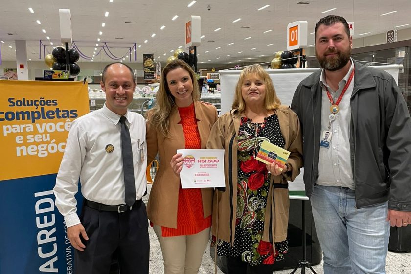 Ganhadores da promoção de Dia das Mães da CDL de Jaraguá do Sul