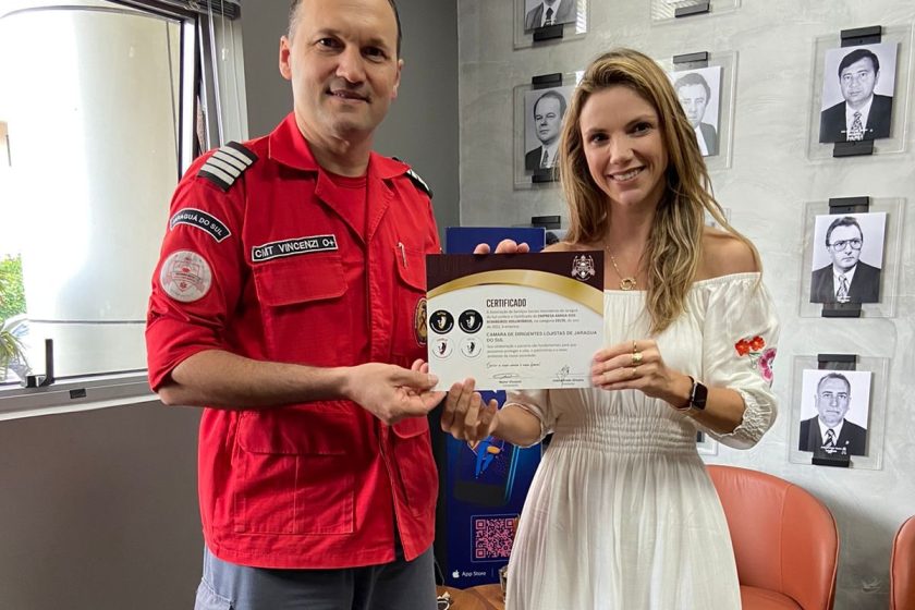 CDL de Jaraguá do Sul é certificada como Empresa Amiga dos Bombeiros Voluntários de Jaraguá do Sul